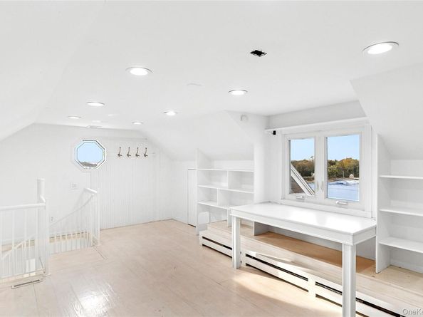 8 September Lane, Glen Cove NY 11542