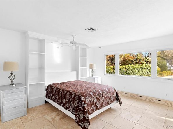 8 September Lane, Glen Cove NY 11542