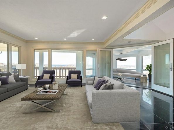 8 September Lane, Glen Cove NY 11542