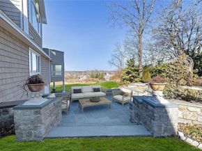 8 September Lane, Glen Cove NY 11542