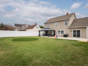 98 Hardy Lane, Westbury NY 11590