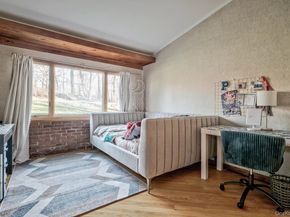 4 Sloanes Court, Sands Point NY 11050