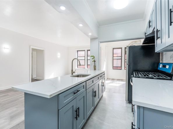 136-05 Sanford Avenue 6S, Flushing NY 11355