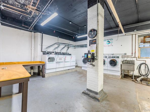 136-05 Sanford Avenue 6S, Flushing NY 11355