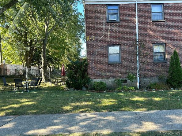 17-84 166 4162, Whitestone NY 11357