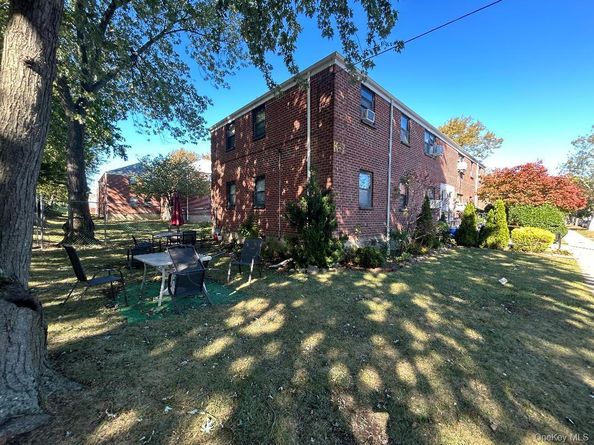 17-84 166 4162, Whitestone NY 11357