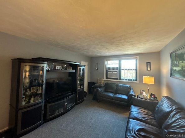 17-84 166 4162, Whitestone NY 11357