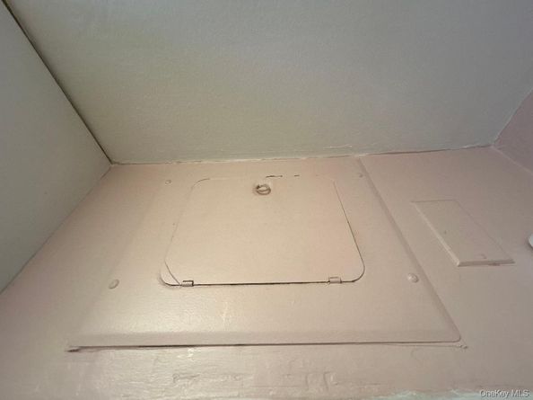 17-84 166 4162, Whitestone NY 11357