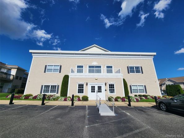 1228 Willow Lane, Valley Stream NY 11580