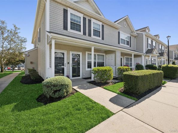 1228 Willow Lane, Valley Stream NY 11580