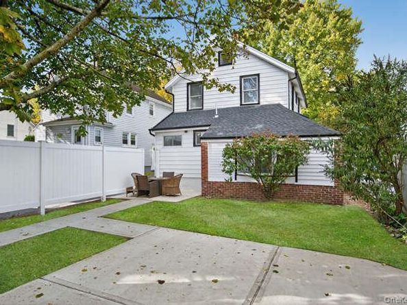 201 Jamaica Boulevard, Carle Place NY 11514