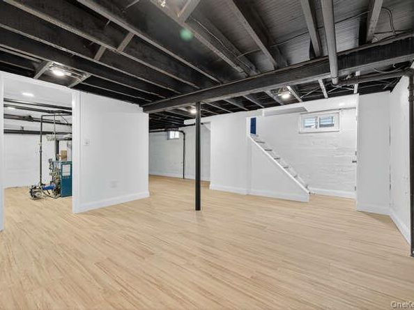 201 Jamaica Boulevard, Carle Place NY 11514