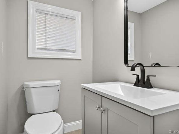 201 Jamaica Boulevard, Carle Place NY 11514