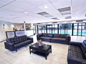 162-40 9 Avenue 7A, Beechhurst NY 11357