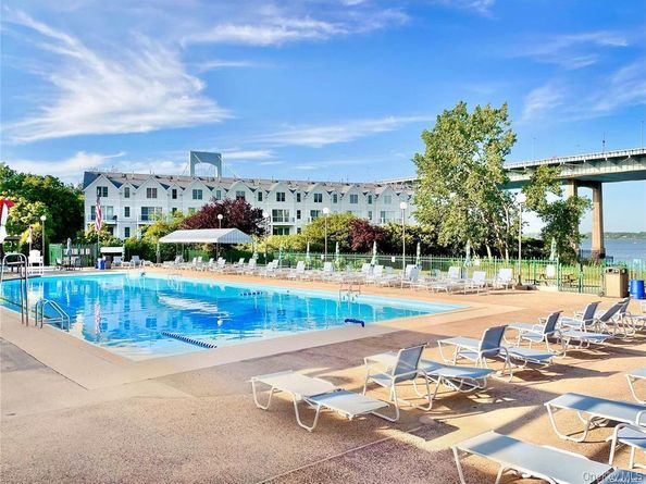 162-40 9 Avenue 7A, Beechhurst NY 11357