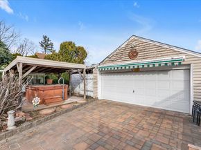 1006 N 7th Street, New Hyde Park NY 11040