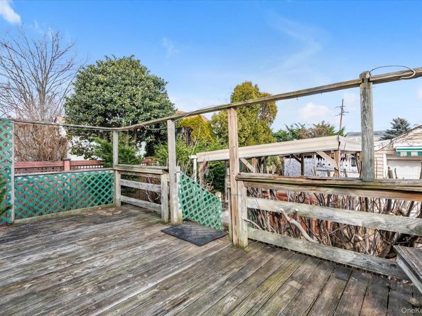 1006 N 7th Street, New Hyde Park NY 11040