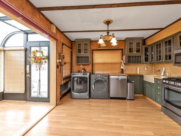 1006 N 7th Street, New Hyde Park NY 11040