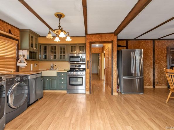 1006 N 7th Street, New Hyde Park NY 11040