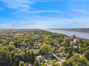 8 Harvard Lane, Hastings-on-Hudson NY 10706