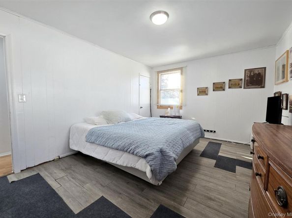 24 Quail Run, Massapequa NY 11758