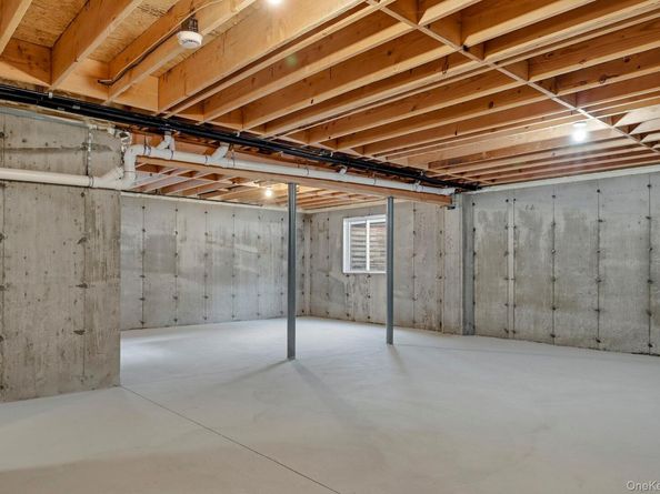 5 Ketcham Place, Melville NY 11747