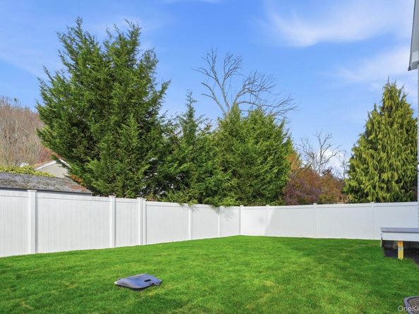 5 Ketcham Place, Melville NY 11747