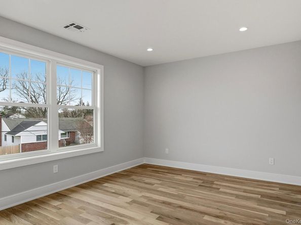 5 Ketcham Place, Melville NY 11747