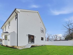 5 Ketcham Place, Melville NY 11747