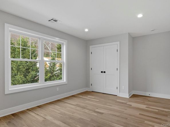 5 Ketcham Place, Melville NY 11747