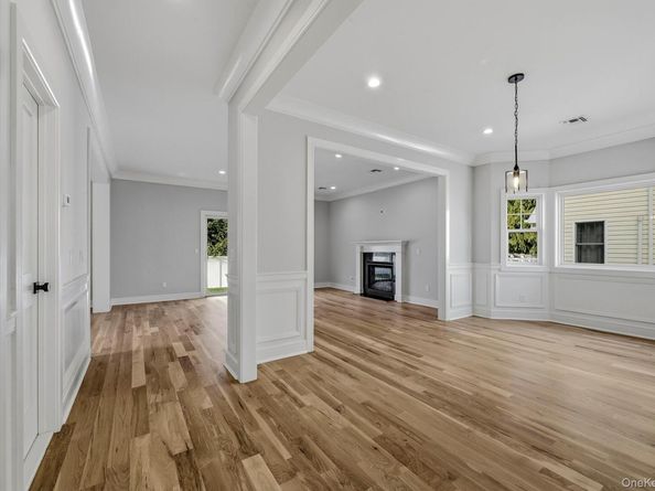 5 Ketcham Place, Melville NY 11747