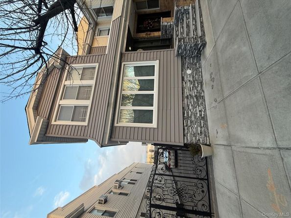 7843 84th Street, Glendale NY 11385