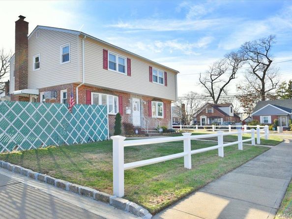 19 Sprague Drive, Valley Stream NY 11580