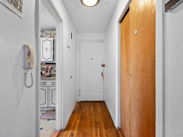 105-25 67th Road 4A, Forest Hills NY 11375