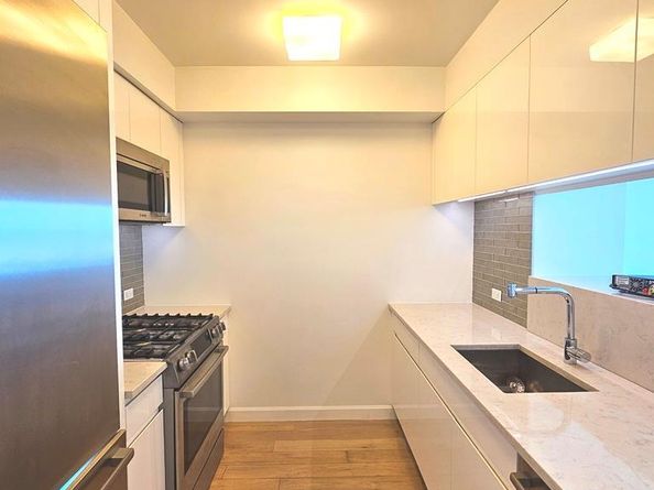 138-35 39th Avenue 12L, Flushing NY 11354