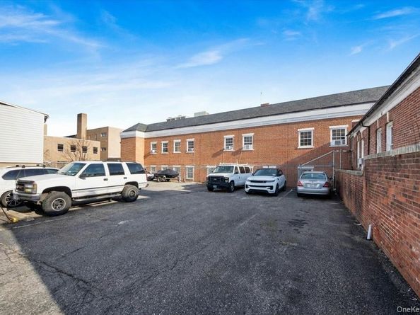 11 N 6th Avenue, Mount Vernon NY 10550