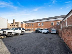 11 N 6th Avenue, Mount Vernon NY 10550