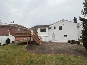 348 Links Drive E, Oceanside NY 11572