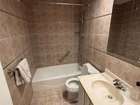 348 Links Drive E, Oceanside NY 11572