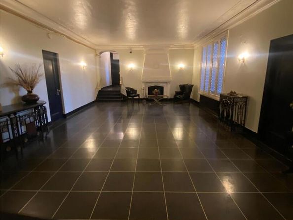 141 Wyckoff Place 6E, Woodmere NY 11598