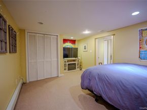 54 Farmington Lane, Melville NY 11747