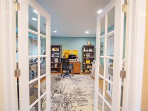 54 Farmington Lane, Melville NY 11747