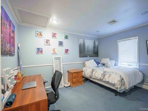 54 Farmington Lane, Melville NY 11747