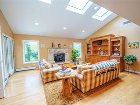 54 Farmington Lane, Melville NY 11747