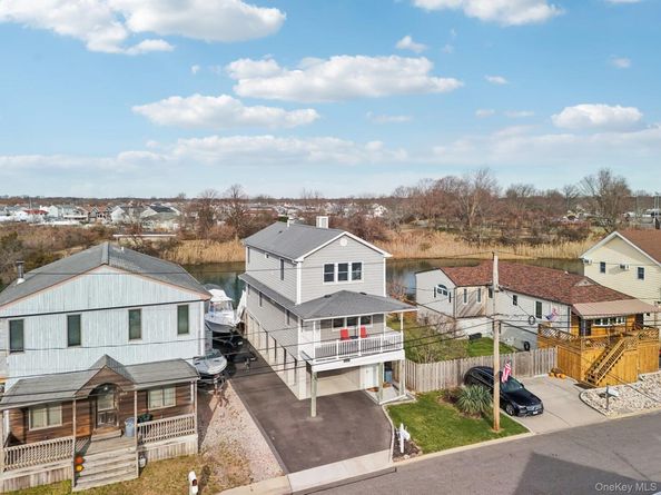 3717 Somerset Drive, Seaford NY 11783