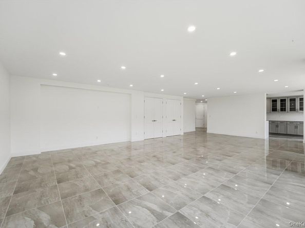 166-25 Powells Cove Boulevard 3D, Beechhurst NY 11357