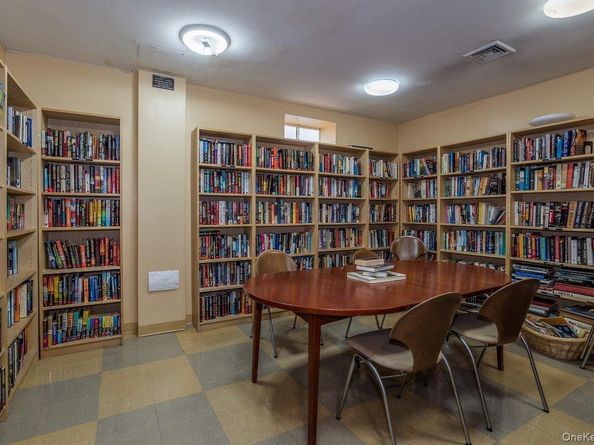 166-25 Powells Cove Boulevard 3D, Beechhurst NY 11357