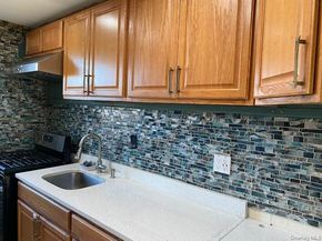 255-25 74th Avenue 2nd fl, Glen Oaks NY 11004