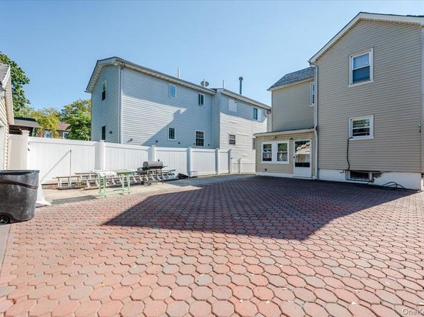 12253 Milburn Street, Saint Albans NY 11413