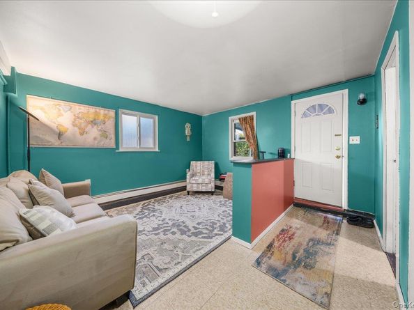 211 Washington Avenue, Brentwood NY 11717